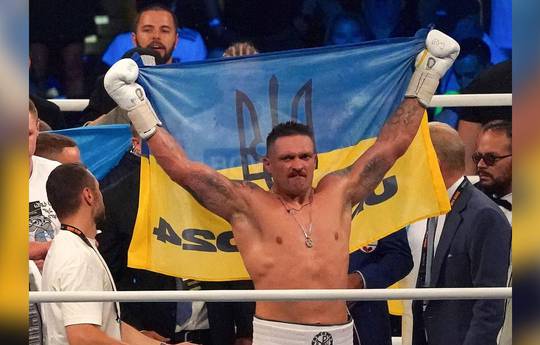 Oleksandr Usyk Weighs In On Tyson Fury's Future: "He's Still Got Something Left"