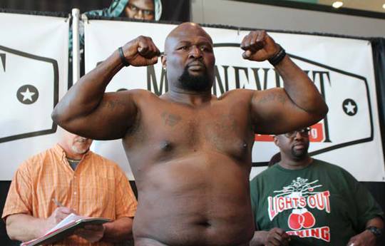 James Toney wins WBF heavyweight title