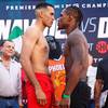 Benavidez and Davis make weight 1