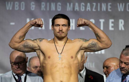 Oleksandr Usyk Reveals His Most Feared Heavyweight Opponent: "He's a Real Threat"