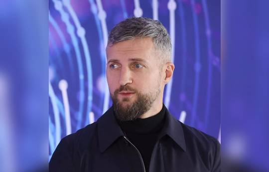 Carl Froch classe les meilleurs boxeurs britanniques, omet un favori des fans : "Il n'est pas d'élite"