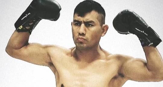 Hoe laat is Oscar Perez vs Cesar Juarez vanavond? Ringwalks, schema, streaminglinks