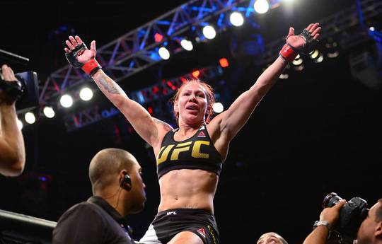 Жустино нацелена провести первую защиту на UFC 219 против Холм