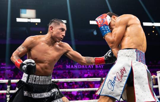 Thurman: 'Si Barrios hubiera invertido en un golpe al cuerpo, podría haber estado en el suelo'