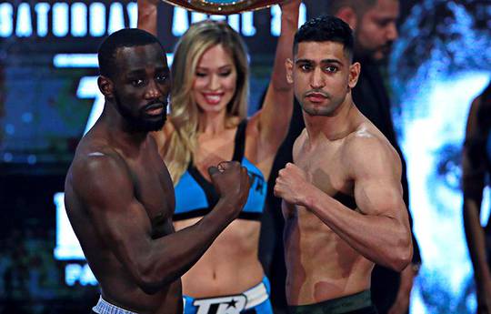 Crawford and Khan shows almost equal weight