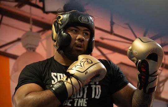 What time is Patrick Mailata vs Amato Mataika tonight? Ringwalks, schedule, streaming links