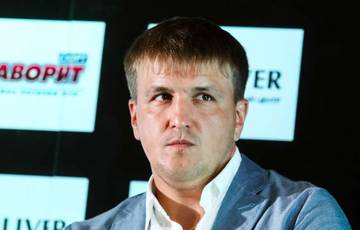 Promoter: Usyk's official coach is Russ Anber