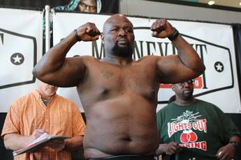 James Toney wins WBF heavyweight title