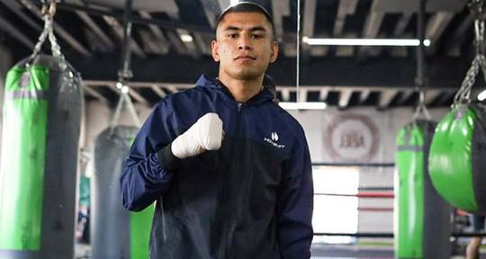 A que horas é Sebastian Hernandez vs Azat Hovhannisyan esta noite? Entradas, cronograma, links de streaming