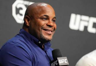 Cormier: "O Khabib tornou-se um treinador de classe mundial"