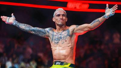 Oliveira wants to fight Holloway in March