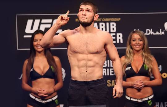 Khabib puts an end to the ringgirl issue