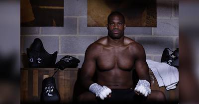 Un nouvel aspirant poids lourd lance un défi audacieux à Daniel Dubois : "On s'y met"