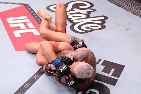 Oliveira finished Gamrot and other UFC Fight Night 261 results