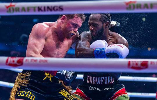 Альварес: «Ми повинні провести реванш з Кроуфордом»