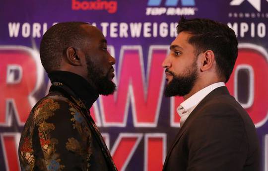 Crawford and Khan to fight on April 20
