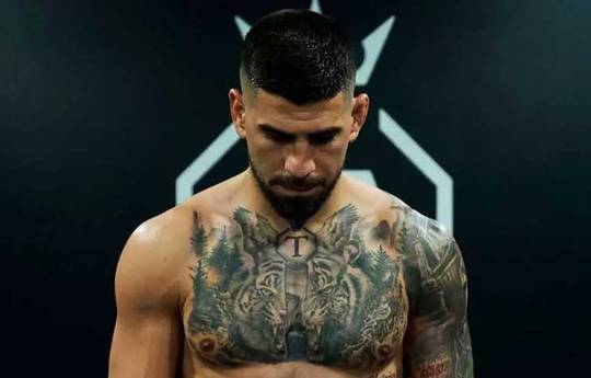 Топурія загрожує Махачеву нокаутом