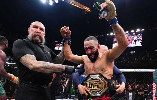 Колишній чемпіон UFC порівняв свою поведінку з поведінкою фанів