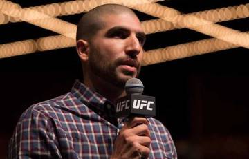"They have a rabbit in a hat." Helwani announces surprise at UFC 300