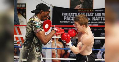 La leyenda del boxeo Ricky Hatton corona a un luchador inesperado como el GOAT: "Su récord habla por sí mismo"