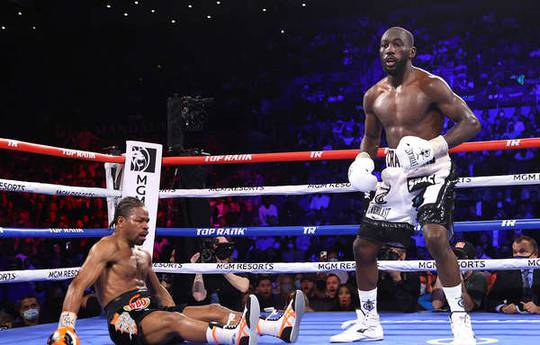 Crawford knocks out Porter in round 10
