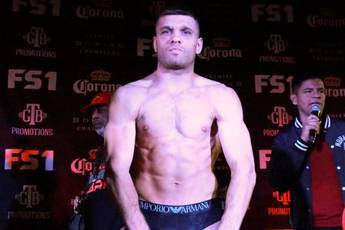 Derevyanchenko stoppes Johnson in the 12th round