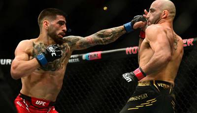 Makhachev explained why Volkanovski lost defeated Topuria in defeat