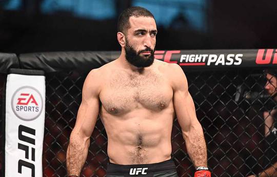 Muhammad nombró dos posibles combates que podrían encabezar UFC 300