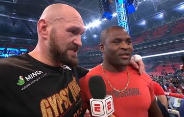 Fury's vader reageert op kritiek van Hearn over Tyson vs Ngannou gevecht