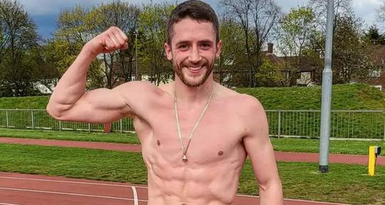 Comment regarder Ryan Garner contre Reece Bellotti - Diffusion en direct et chaînes de télévision