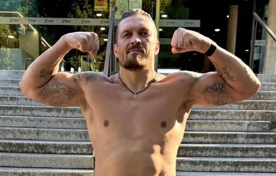 "Willkommen in meinem Fitnessstudio." Video von Usyk's Training von Daily Mail