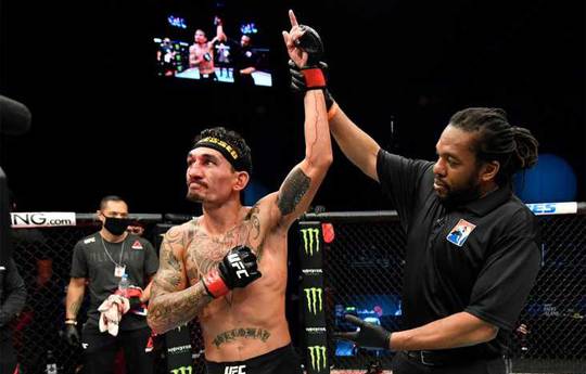Holloway: "Something special is planned for the press conference for UFC 300"