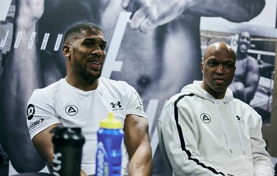 Joshua's new coach names the difference between Wilder and Fury