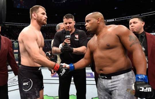 Cormier's fight against Miocic will be without spectators