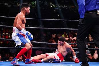 Gamboa knocks Martinez out in two