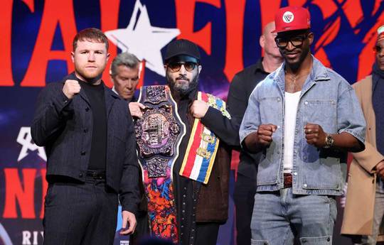 Canelo Álvarez vs William Scull - Betting Odds, Prediction