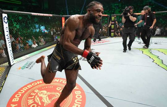 Sterling beabsichtigt, den Evloev - Murphy Kampf zu versichern