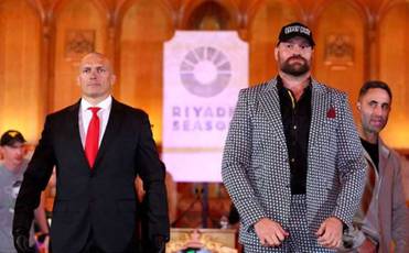 Le contrat pour la revanche Usyk-Fury inclut un troisième combat