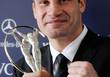 Виталий Кличко стал лауреатом престижной премии Мировой академии спорта «Лауреус» в номинации «Возвращение года» за свою прошлогоднюю победу над действующим чемпионом мира, 28-летним нигерийцем Сэмюэлом Питером