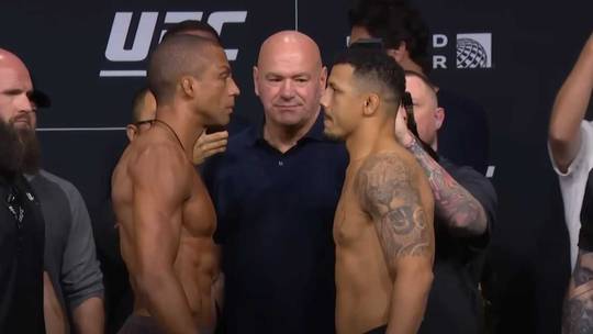 Wann ist UFC 319 heute Abend? Barboza vs Klose - Startzeiten, Zeitpläne, Kampfkarte