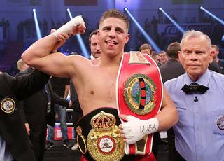 Zeuge beats Smith and keeps WBA belt