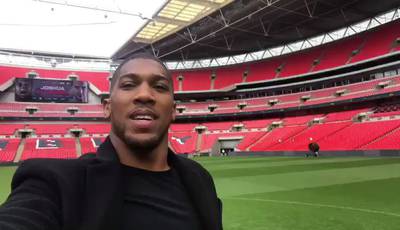Joshua and Klitschko met at Wembley one year after the fight (video)
