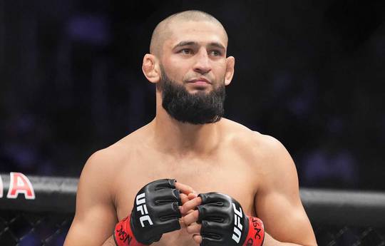 Page gave a prediction for the fight between du Plessis and Chimaev