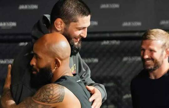 Former UFC Champion Praises Chimaev