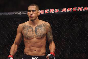 Pettis: The fight with Iaquinta showed Nurmagomedov's weak points