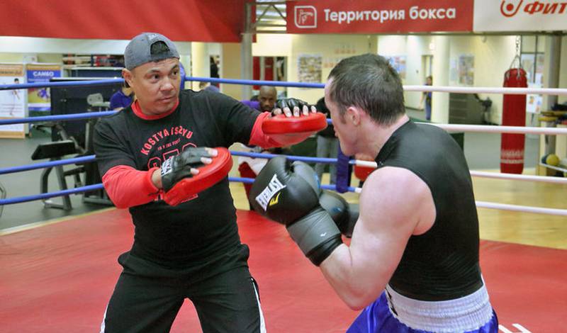 Денис Лебедев во время тренировки