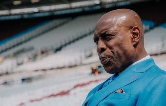 Frank Bruno insinúa un regreso sorpresa y apunta a un misterioso rival: "Ese asqueroso trabajo"