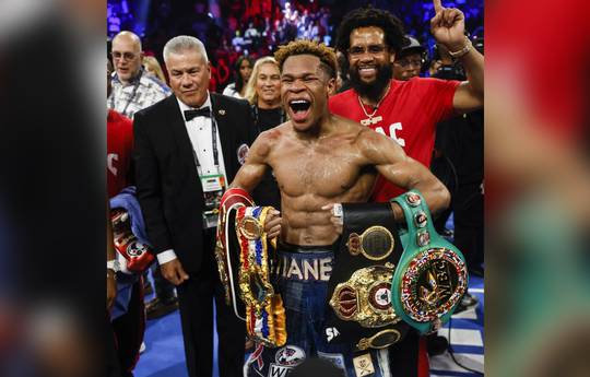 Juan Manuel Marquez révèle son choix surprenant pour le match retour Haney-Garcia : "Il est génial"