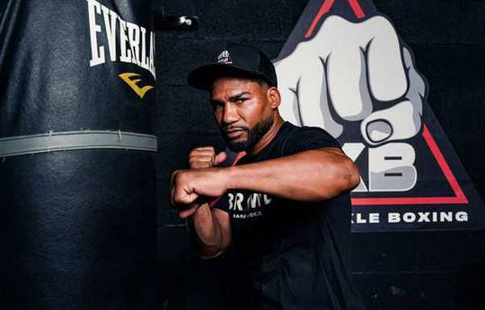 Гамбоа буде битися на голих кулаках