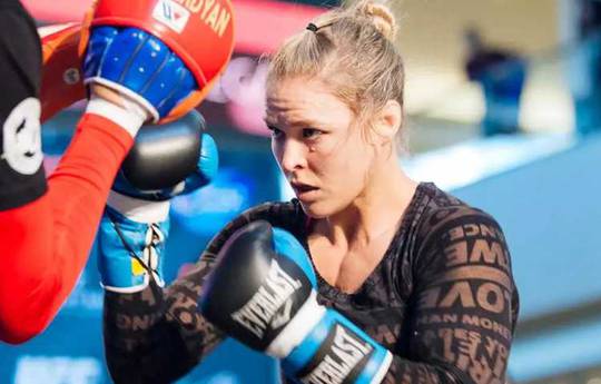 Кріс Сайборг висміяла боксерські навички Ронди Роузі: "Вона програла тіні"